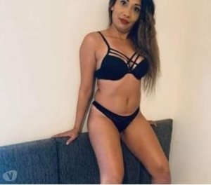 Gracieuse escorts in Brentwood